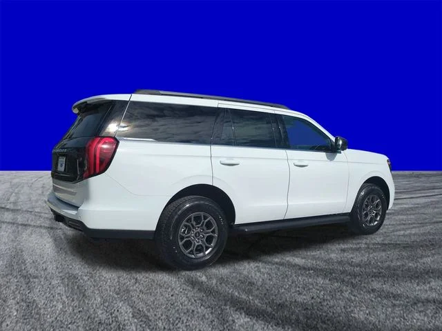 New 2026 Oxford White Ford Active image 4