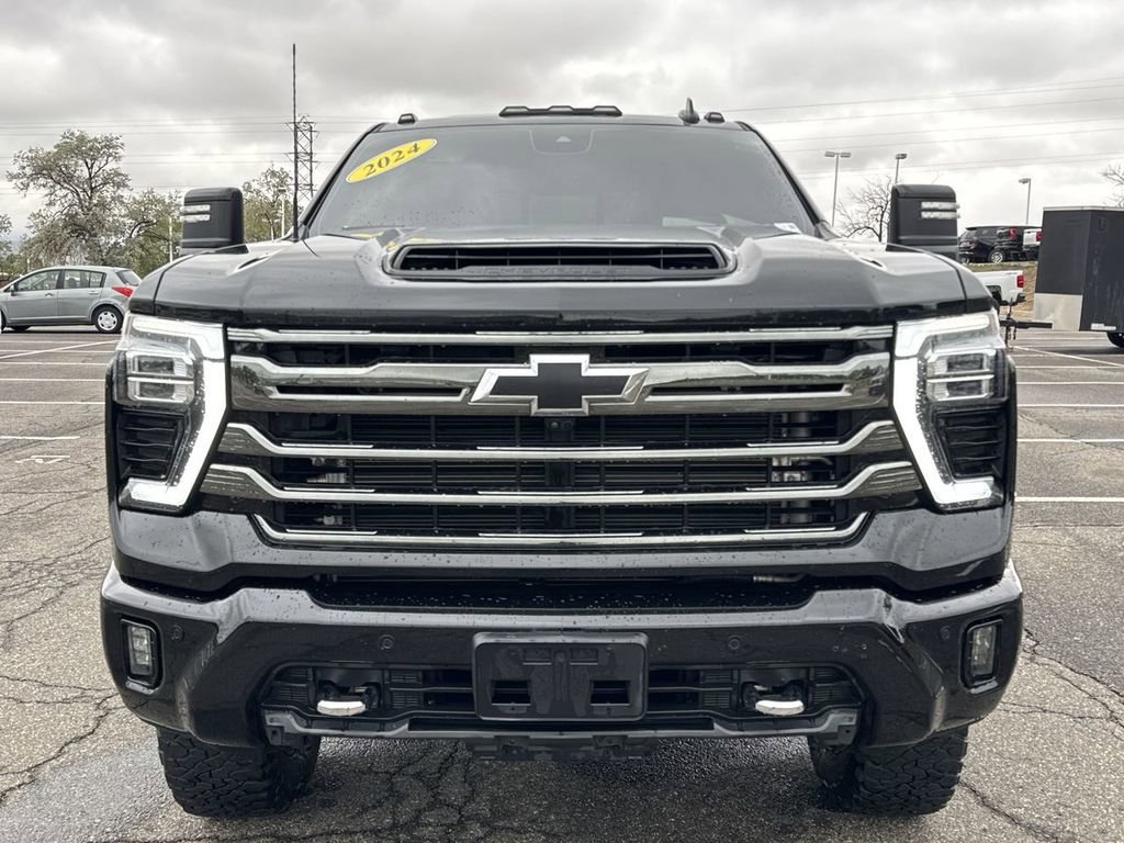 Used 2024 Black Chevrolet High Country image 32