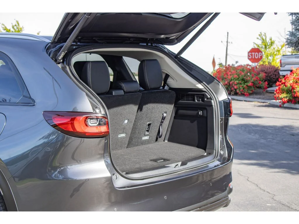 Used 2026 Machine Gray Metallic Mazda Preferred image 10
