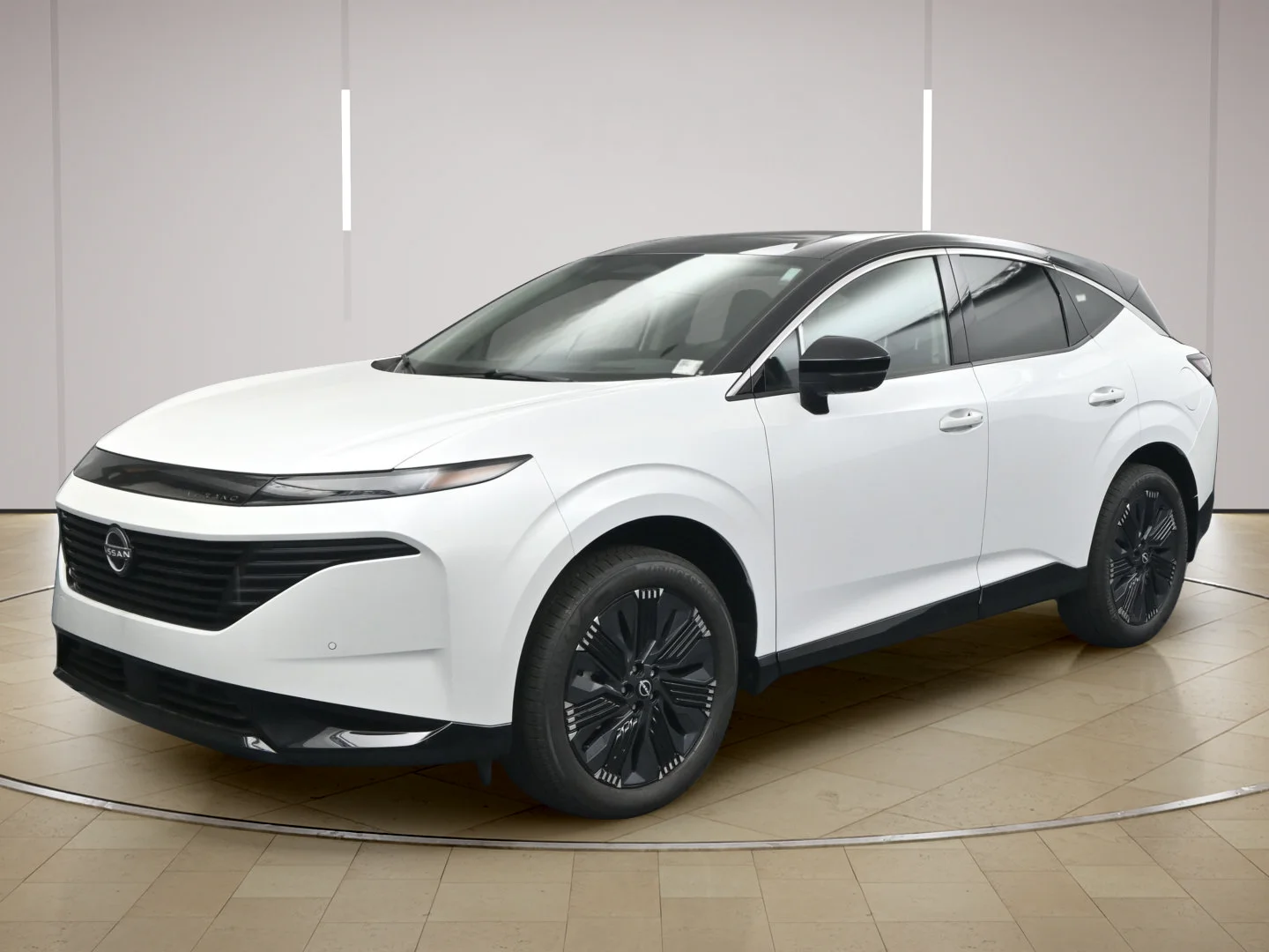 New 2026 Everest White Pearl TriCoat / Super Black Two-tone Nissan Platinum image 3