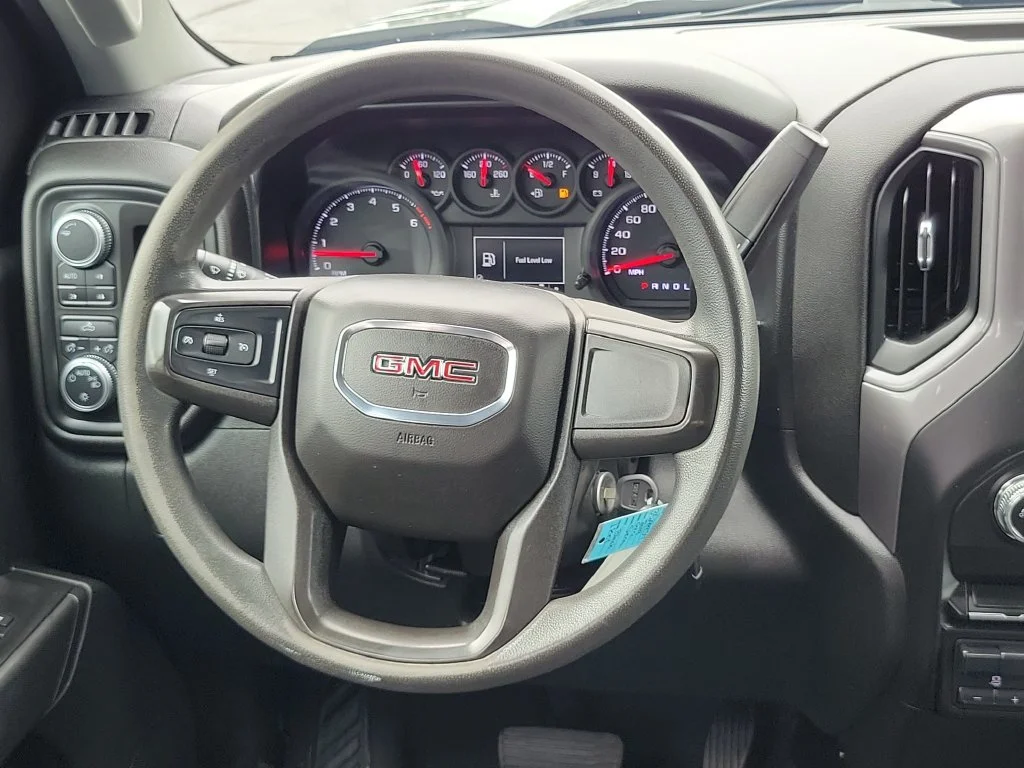 Used 2019 Onyx Black GMC  image 20