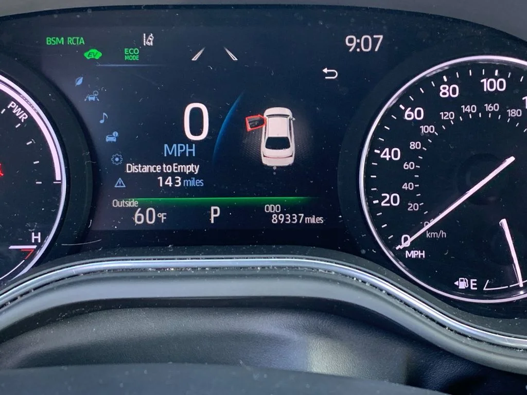 Used 2021 Gray Toyota XLE Plus image 30