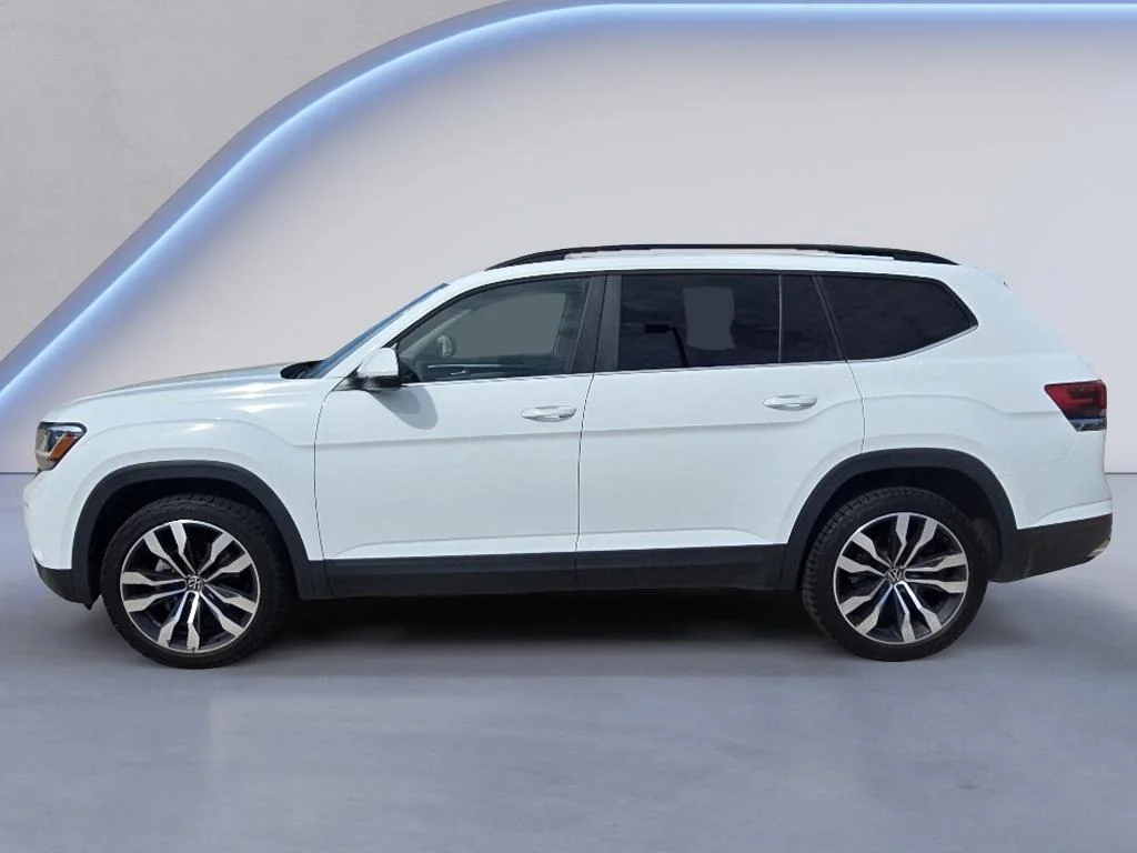 Used 2022 Pure White Volkswagen 3.6L V6 SE w/Technology image 2