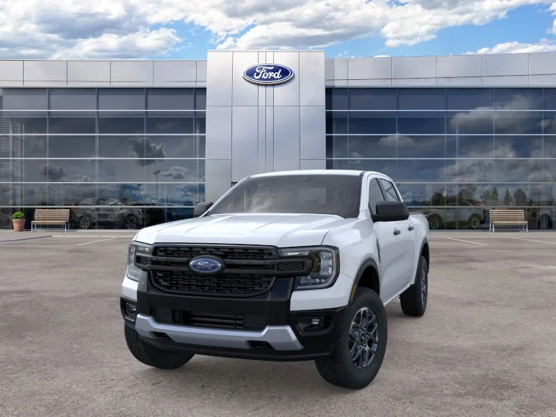New 2026 Oxford White Ford XLT image 2