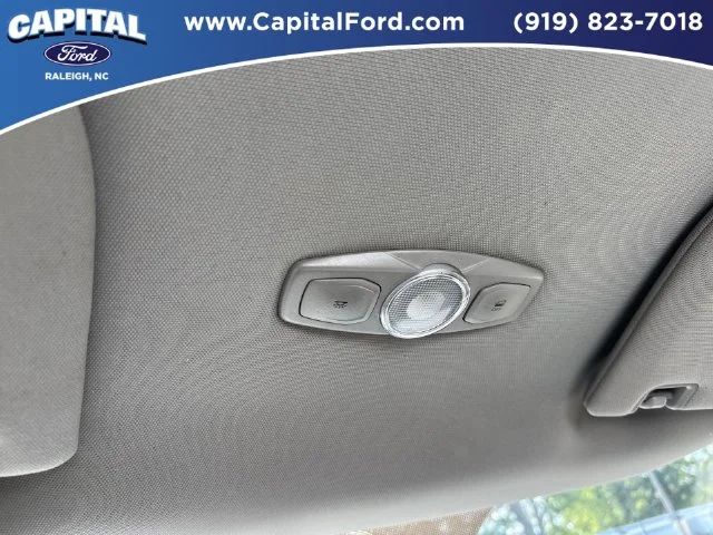 Used 2018 White Ford XL image 29