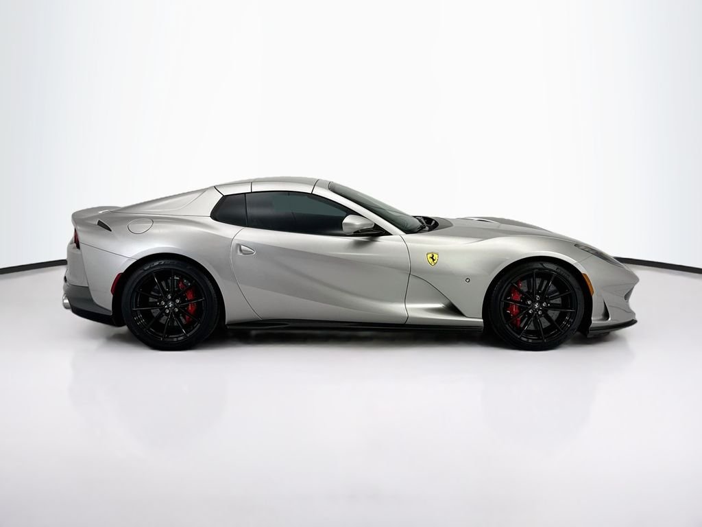 Used 2022  Ferrari Base image 12