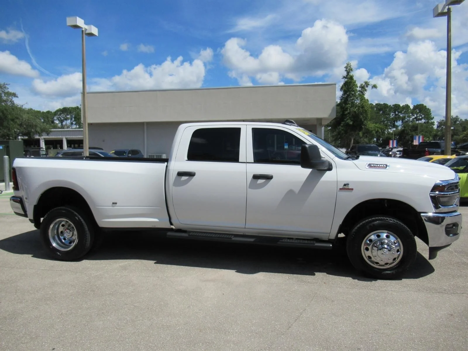 Certified Used 2026 White Ram Tradesman image 2