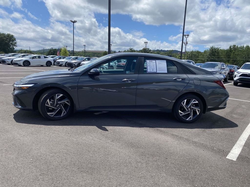 Certified Used 2025 Gray Hyundai SEL Sport image 6
