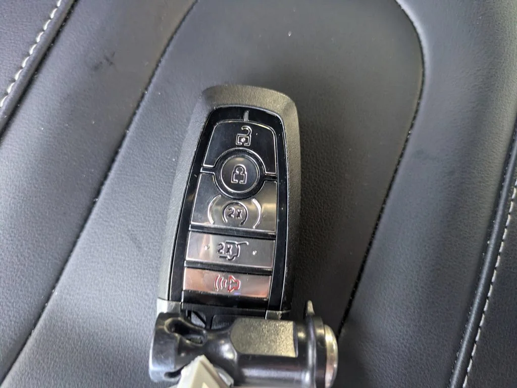 2025 Ford Expedition Platinum - Photo 36