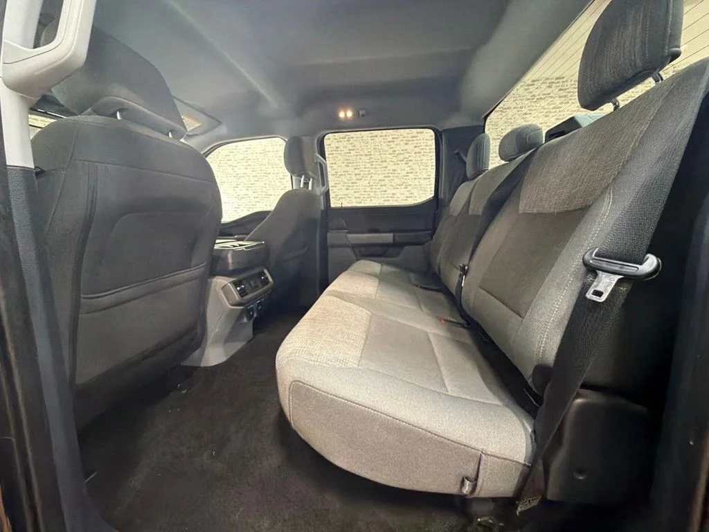 Used 2021 Blue Metallic Ford XLT image 13