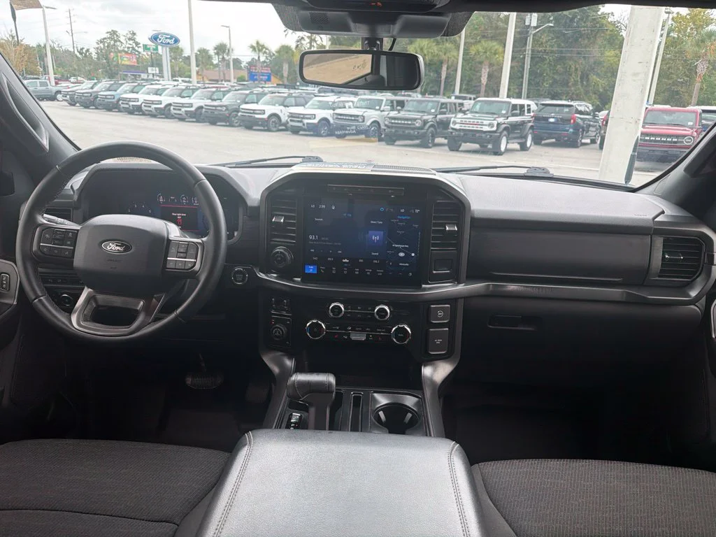 Certified Used 2024 Avalanche Ford XLT image 15