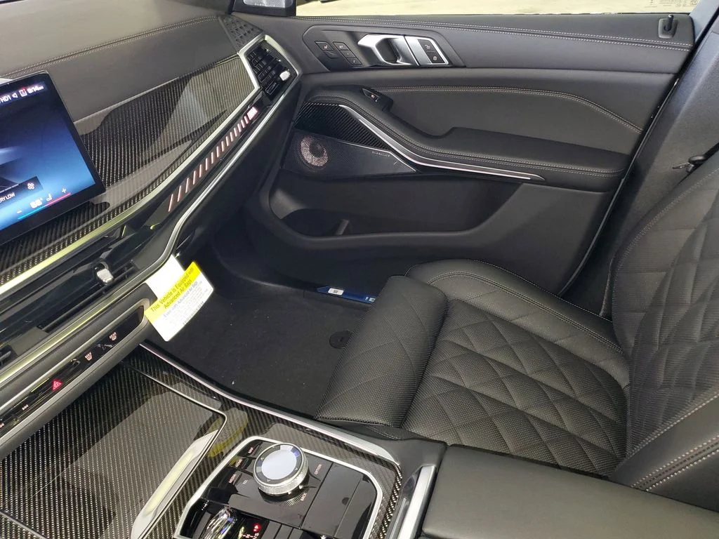 New 2026 Skyscraper Grey Metallic BMW M60i image 20