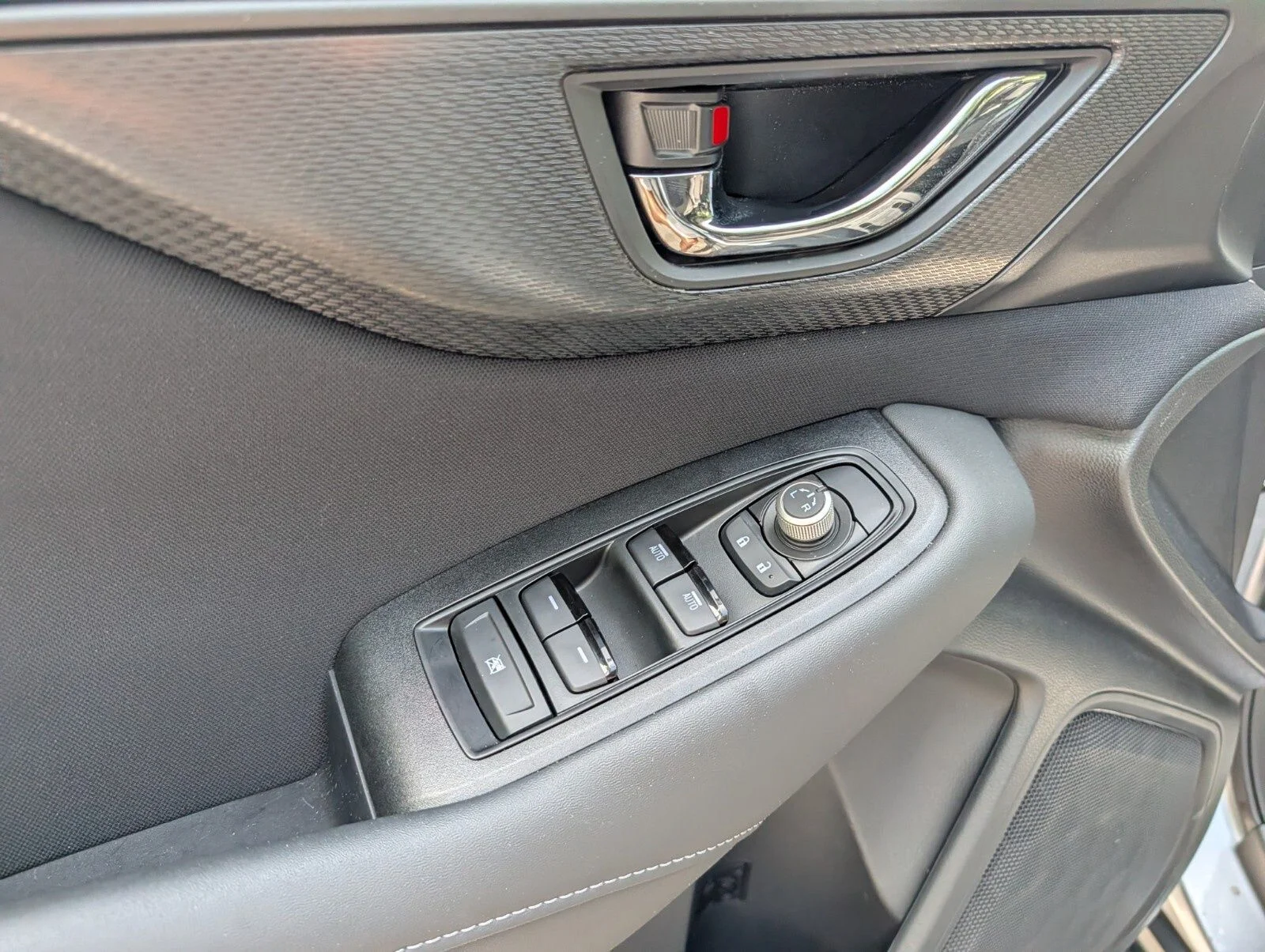 Used 2025 Silver Subaru Premium image 21