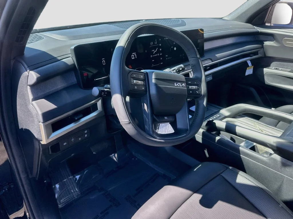 New 2027 Ebony Black Kia LX image 9