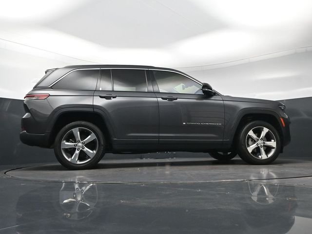 Used 2022 Gray Jeep Limited image 33