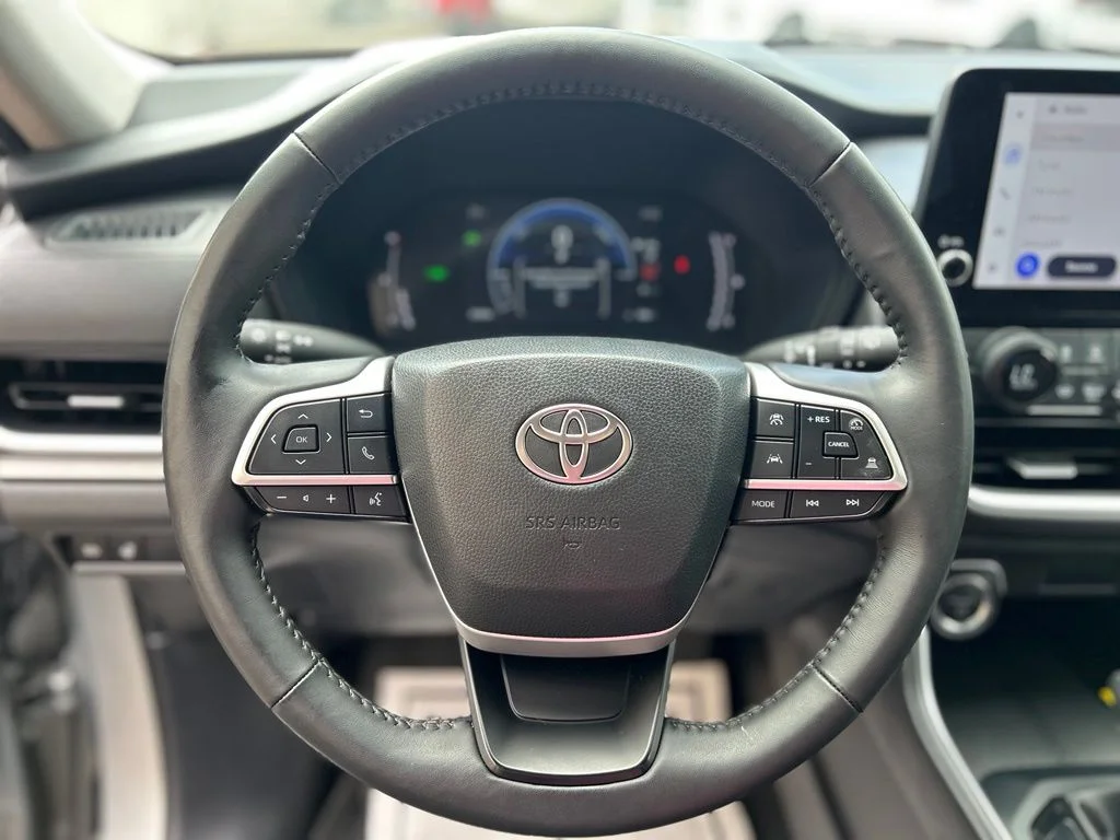 Used 2025 Silver Toyota Limited image 20
