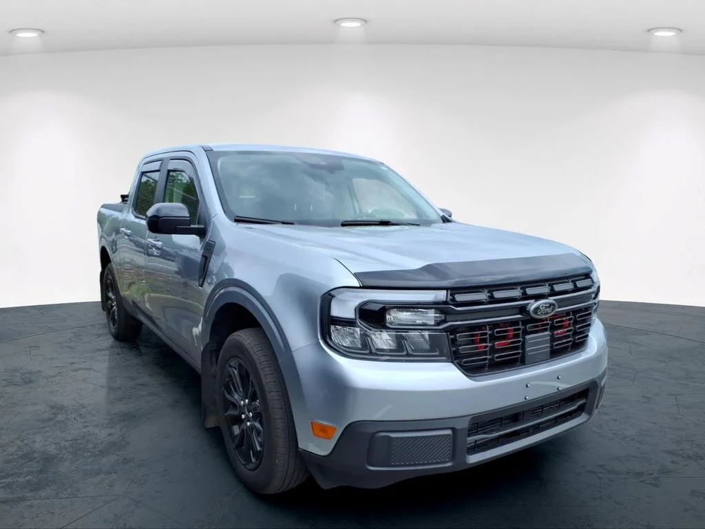 Used 2024 Silver Ford Lariat image 11