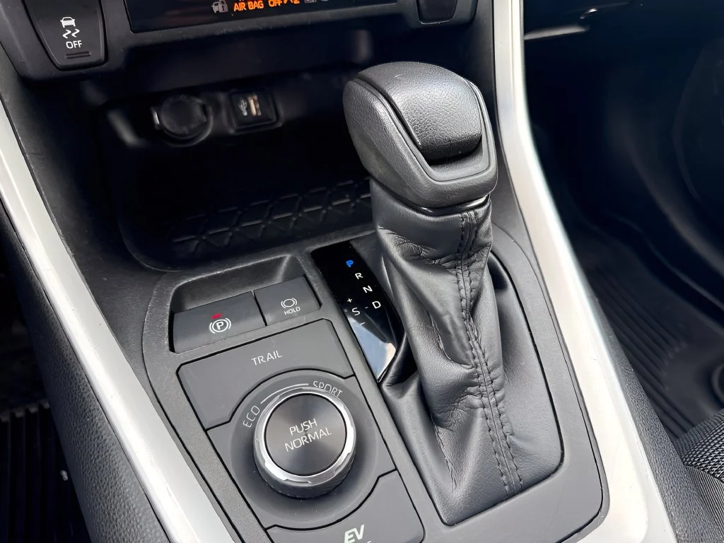 Used 2023 Silver Toyota LE image 13