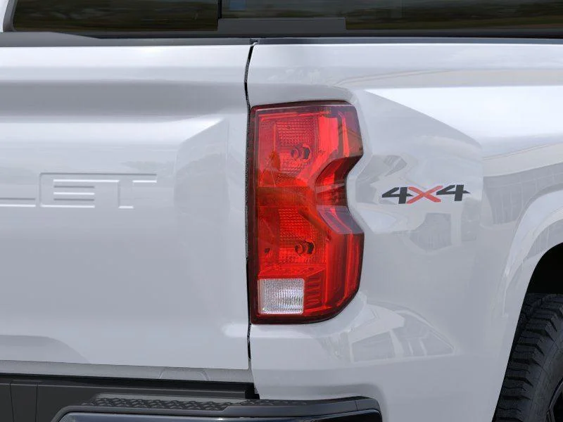 New 2026 Summit White Chevrolet WT image 11