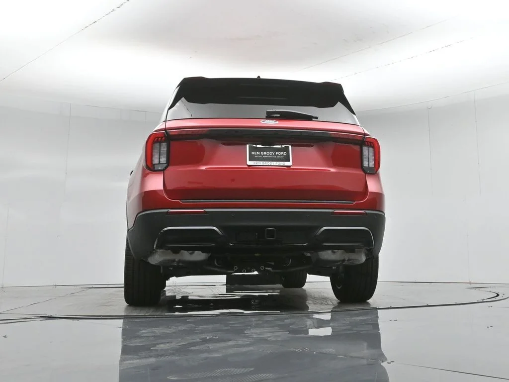 New 2026 Rapid Red Metallic Tinted Clearcoat Ford ST-Line image 49