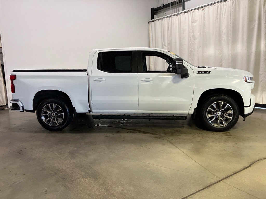 Used 2021 Summit White Chevrolet RST image 30