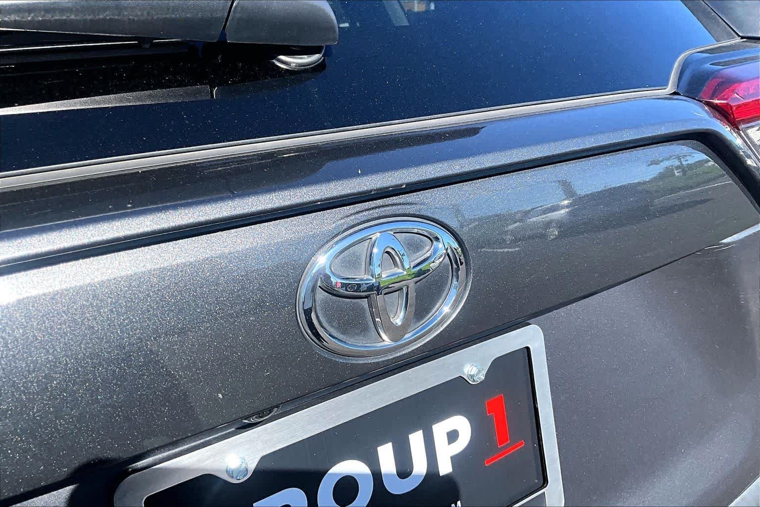 Used 2021 Magnetic Gray Metallic Toyota XLE image 31