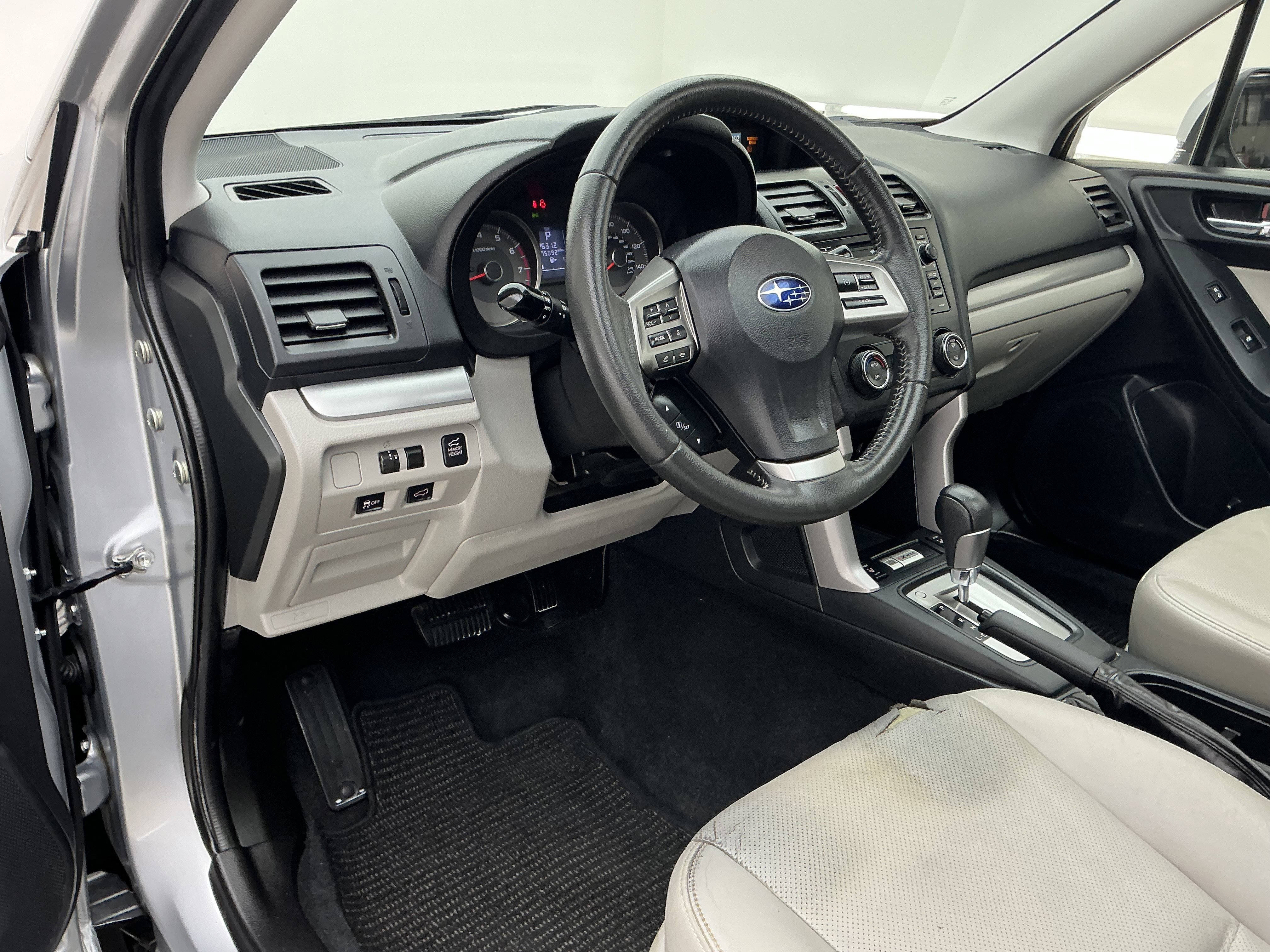 Used 2015 Ice Silver Metallic Subaru 2.5i Limited image 16