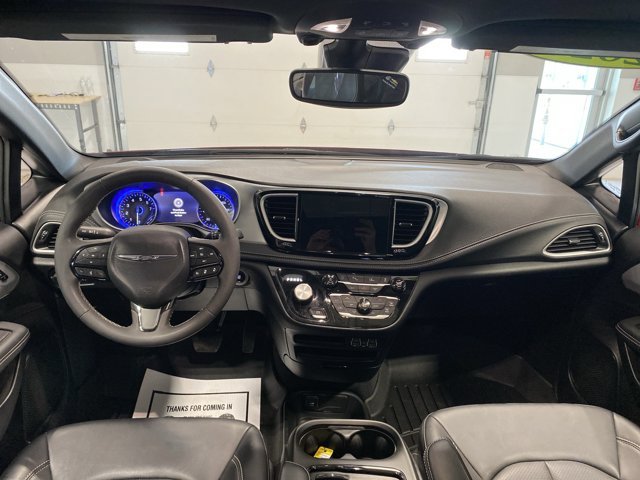 2024 Chrysler Pacifica Touring L - Photo 20