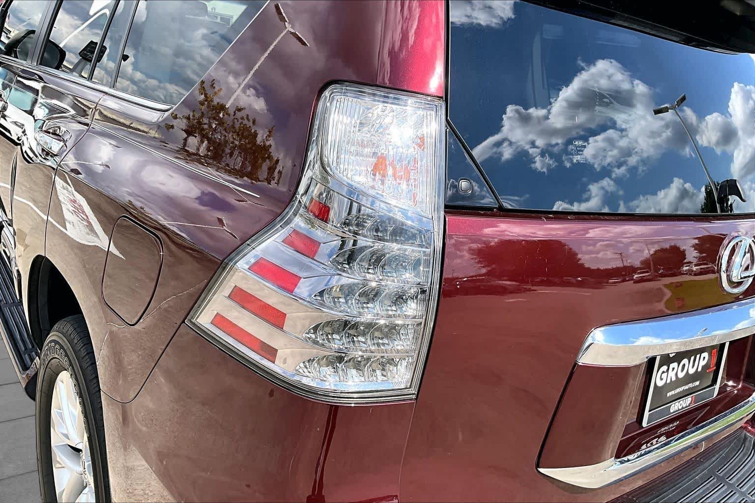 Used 2019 Claret Mica Lexus Premium image 25