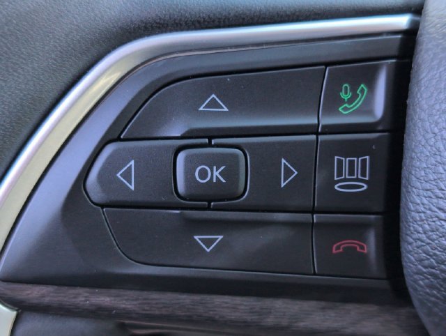 Used 2023 White Jeep Limited image 19