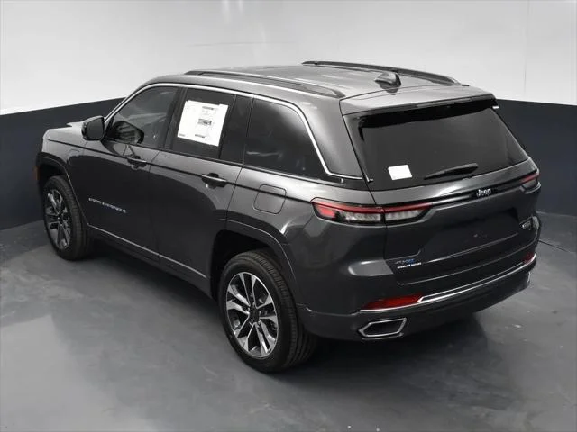 New 2024 Baltic Gray Metallic Clear-Coat Exterior Paint Jeep Overland image 42