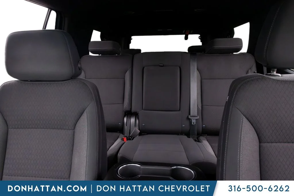 Used 2022 Black GMC SLE image 16