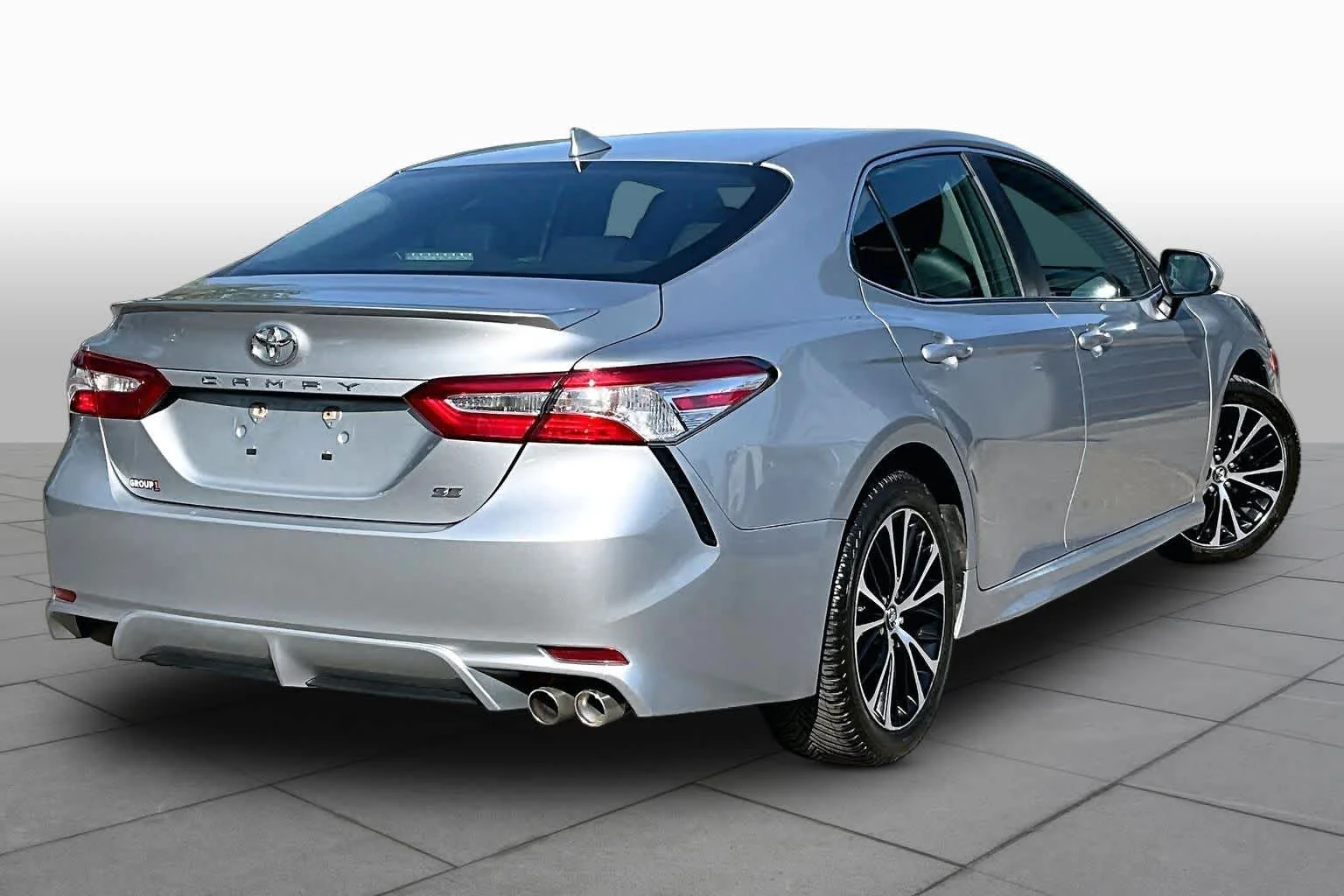Used 2020 Celestial Silver Metallic Toyota SE image 13