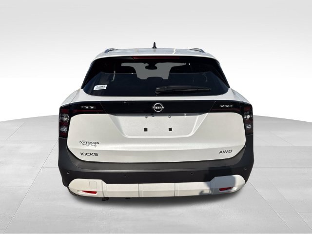 New 2027 Aspen White TriCoat Nissan SR image 4