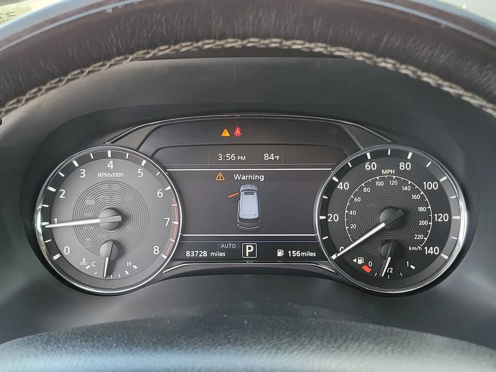 Used 2021 Black INFINITI LUXE image 29