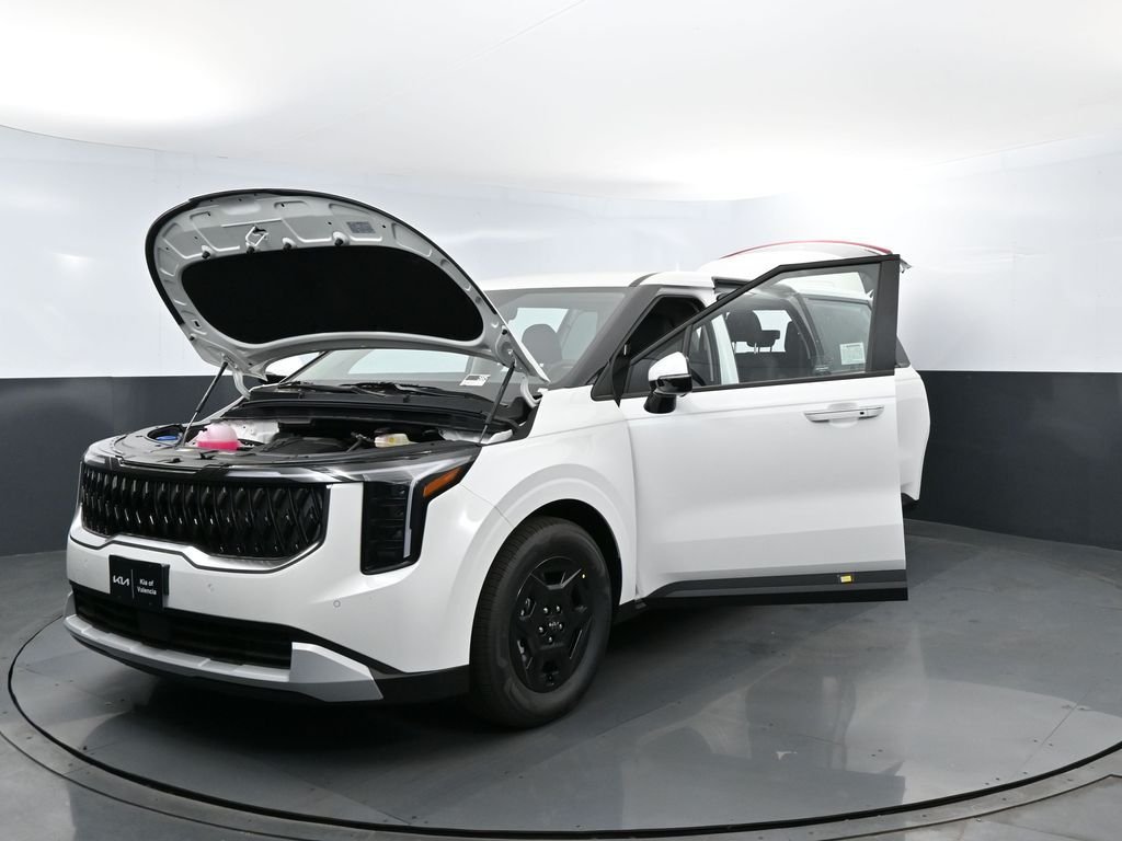 New 2026 Snow White Pearl Kia LXS image 26