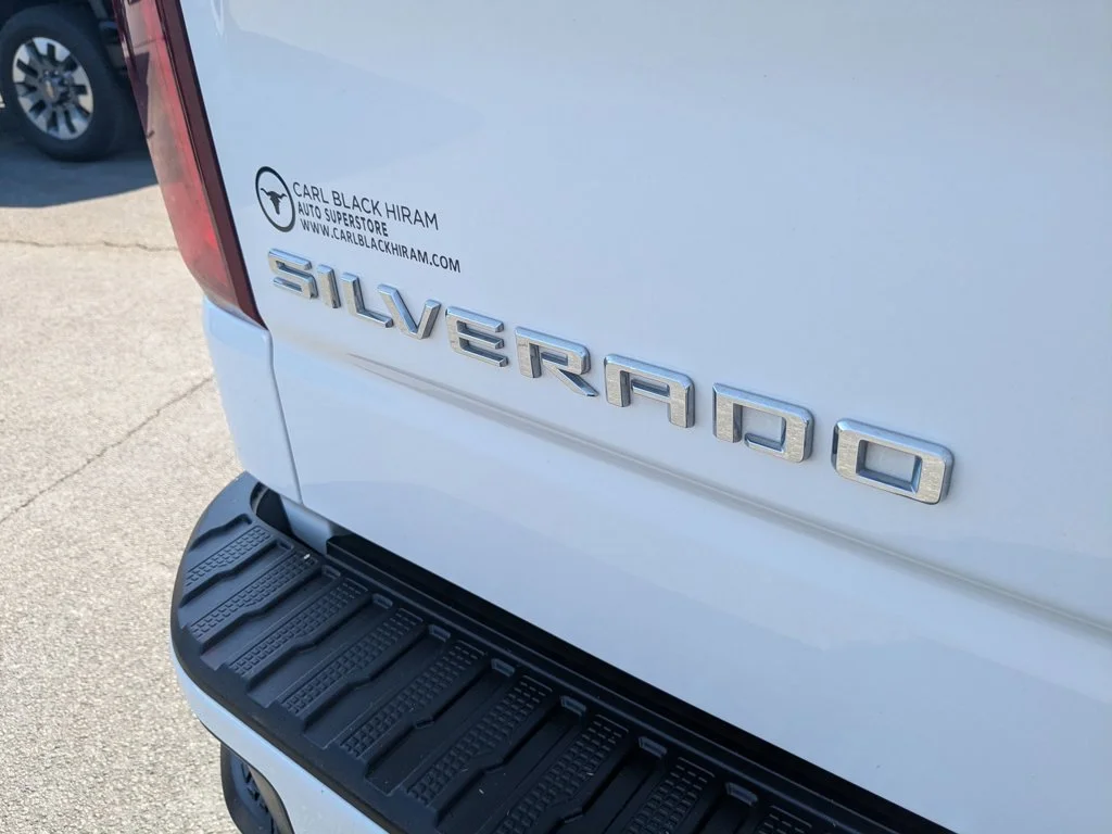 Used 2024 Summit White Chevrolet RST image 29