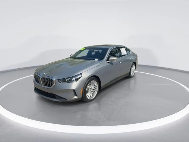Used 2024 Gray BMW 530i image 4