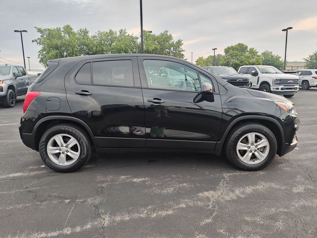 Used 2022 Black Chevrolet LS image 6