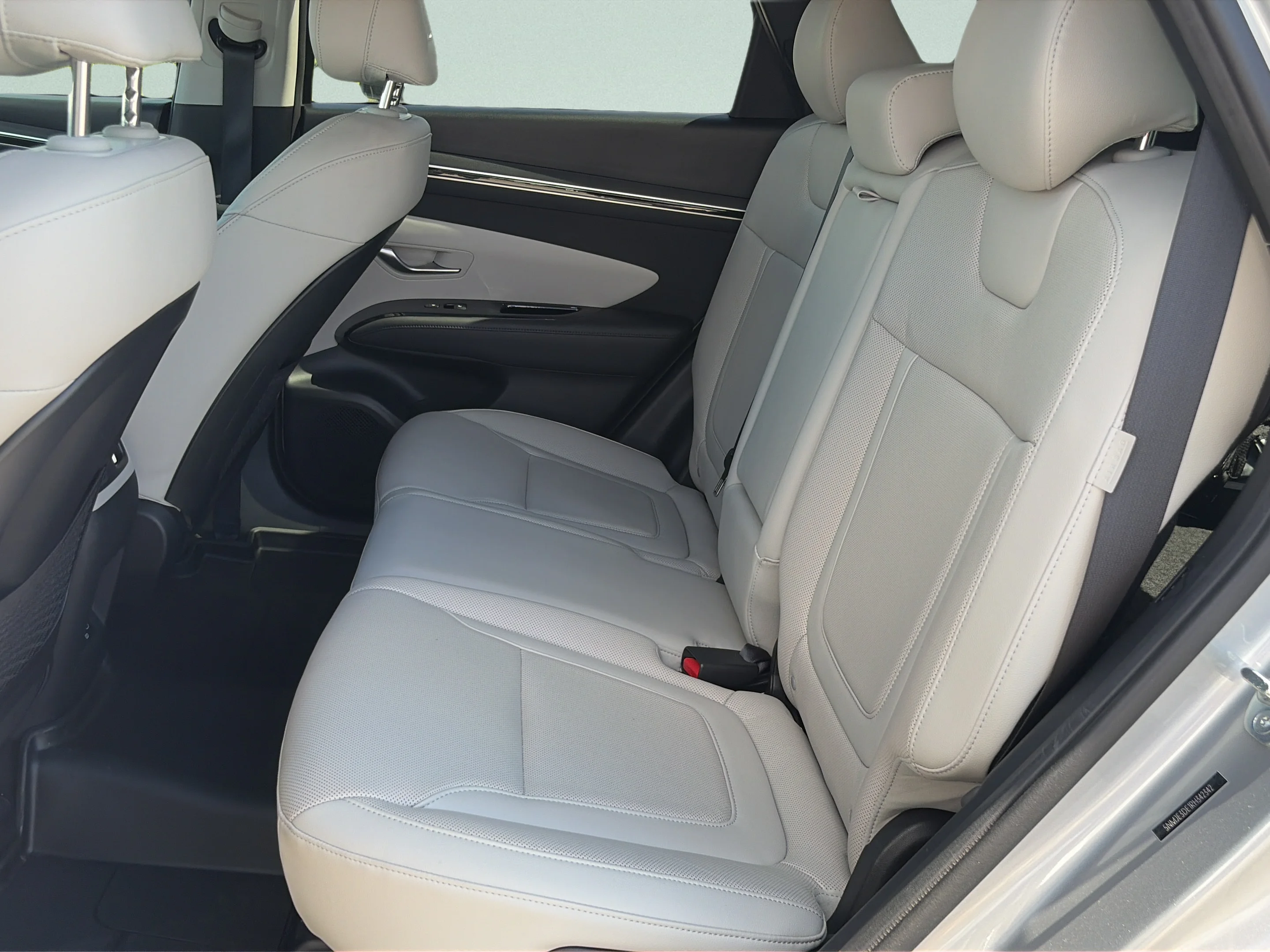 Used 2024 Shimmering Silver Hyundai Limited image 11