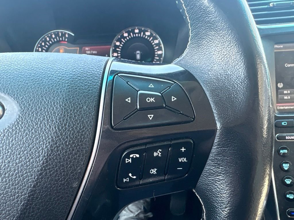 Used 2016 Black Ford Platinum image 17