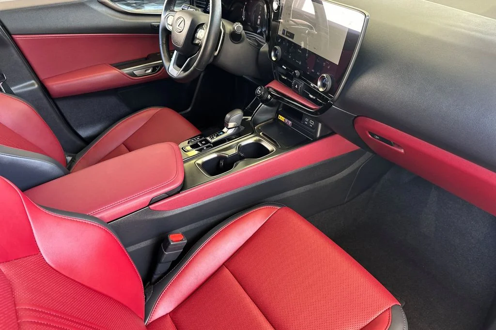 Used 2025 Silver Lexus 350h Premium image 18