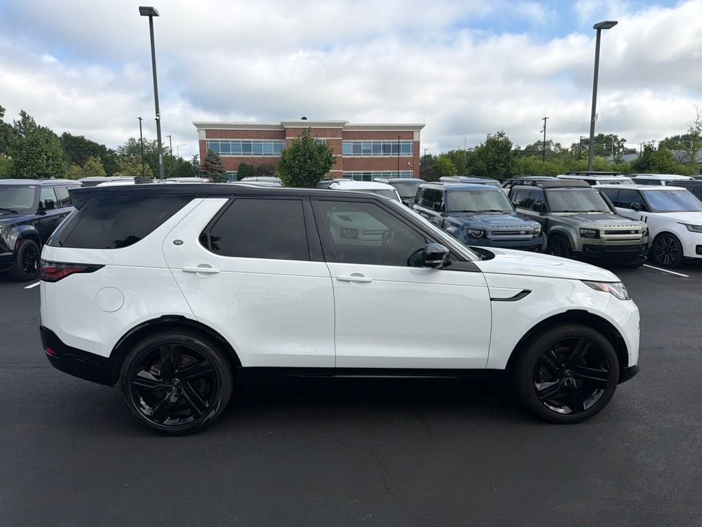 Used 2024 White Land Rover Dynamic SE image 5