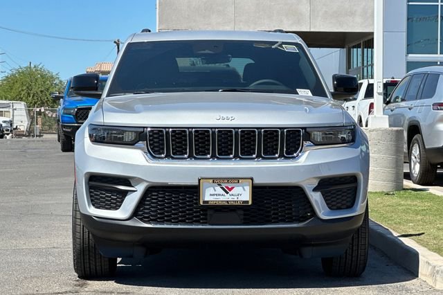 2025 Jeep Grand Cherokee Laredo - Photo 12