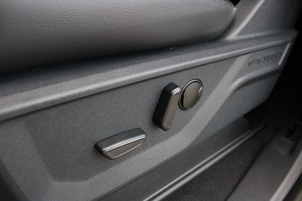 New 2026 Agate Black Metallic Ford Lariat image 3