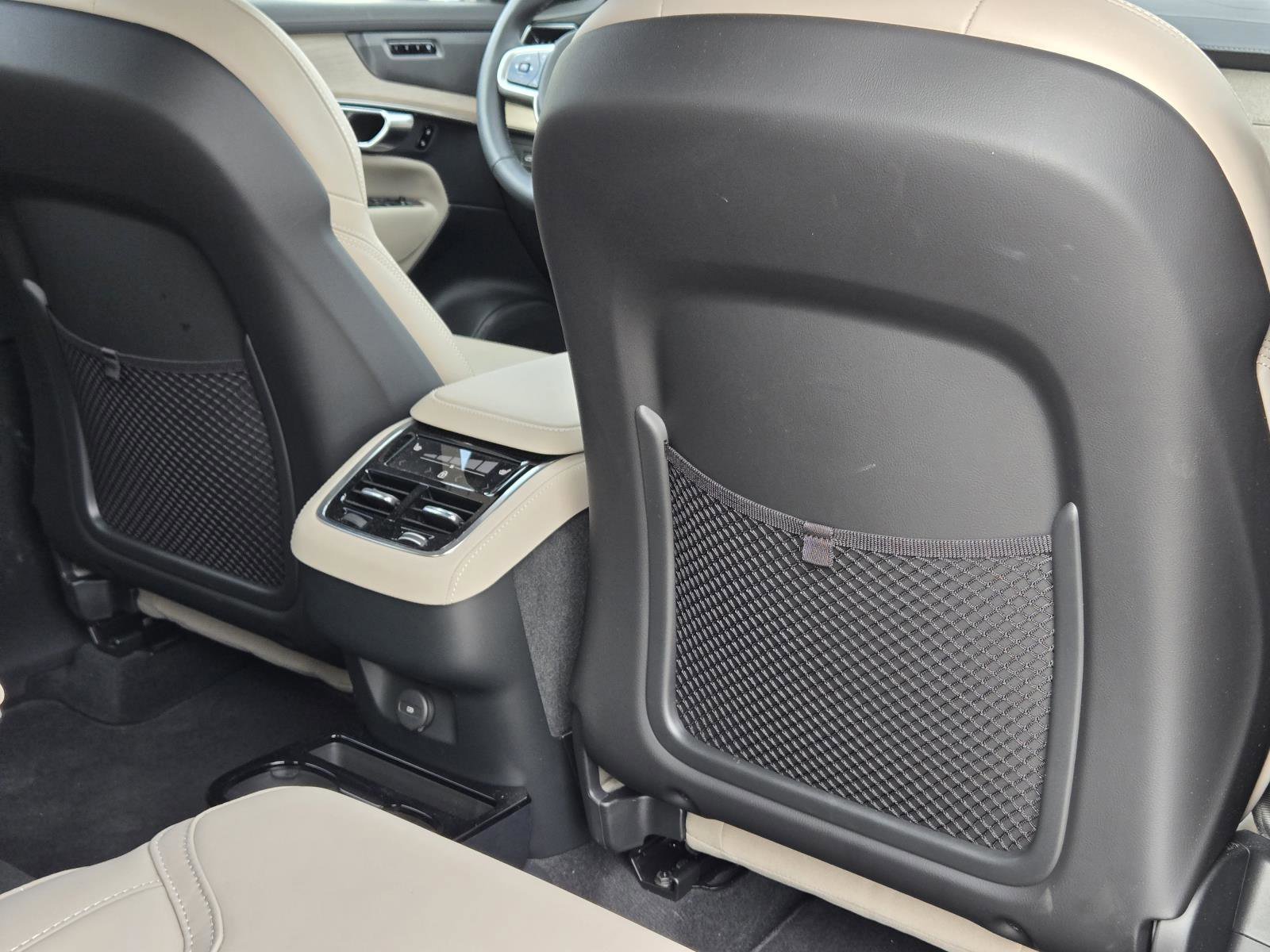 2026 Volvo XC90 Ultra - Photo 32