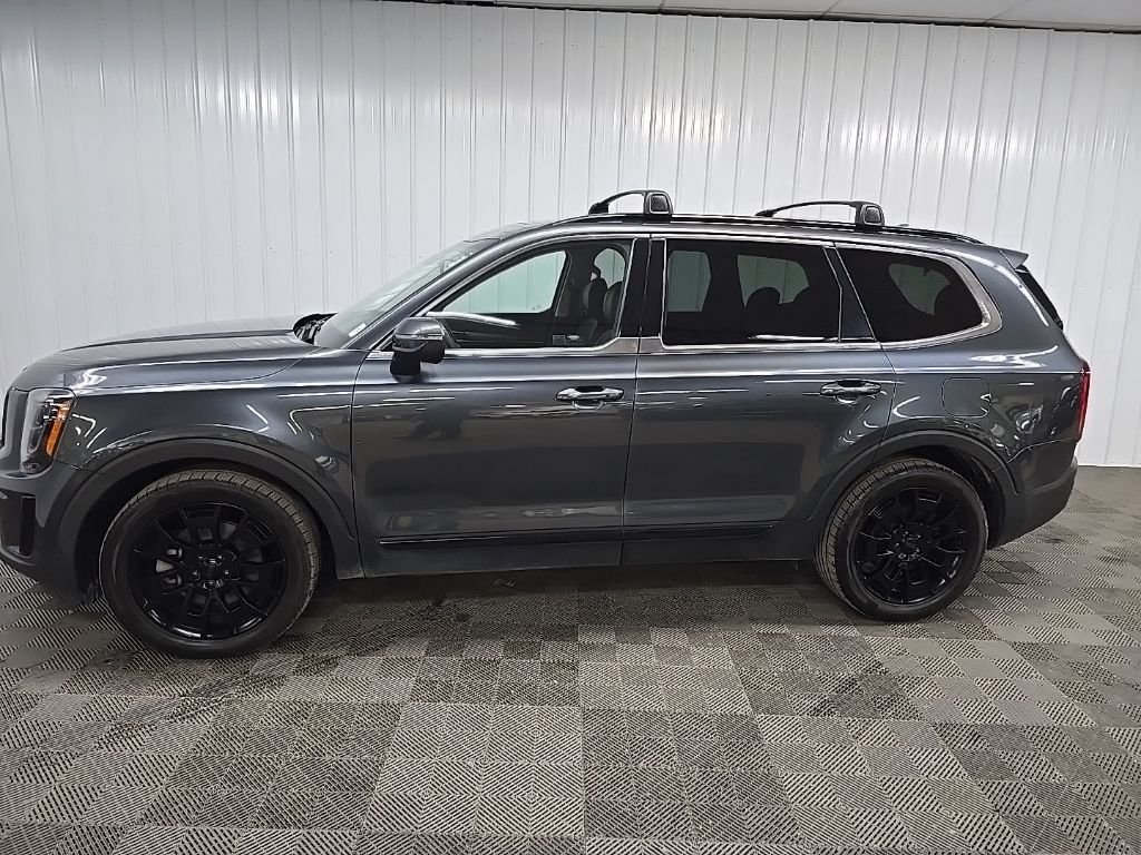 Used 2021 Gray Kia EX image 5