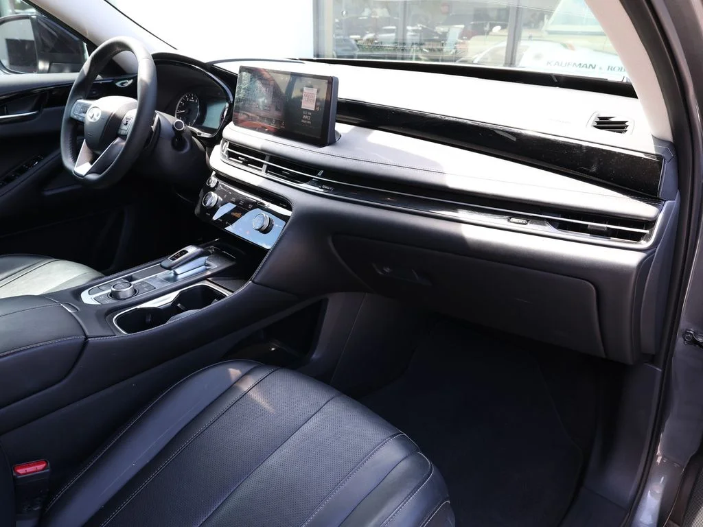 Certified Used 2023 Gray INFINITI PURE image 21