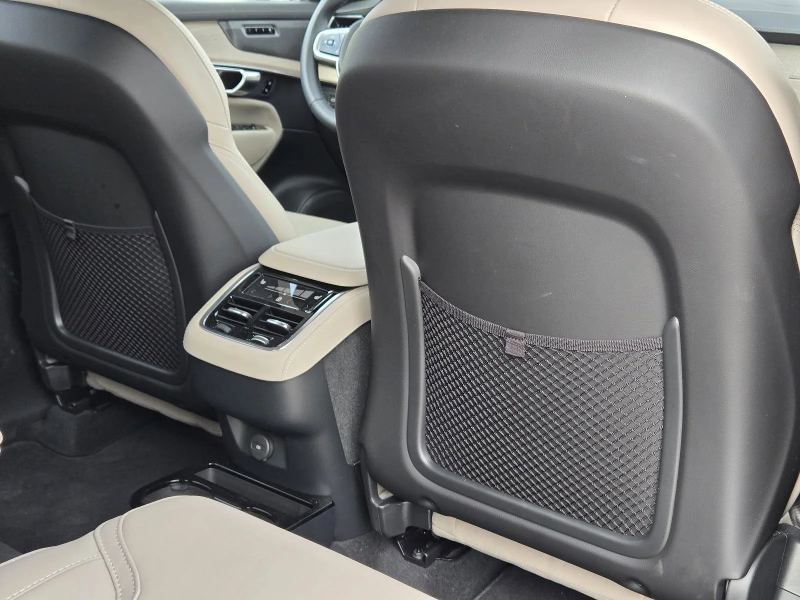 Used 2026 Aurora Silver Volvo Ultra image 32