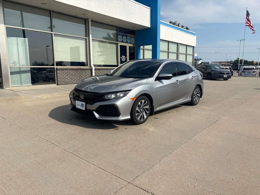 Used 2018 Silver Honda LX image 9